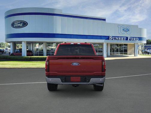 Ruby Red Metallic Tinted Clearcoat 2026 Ford F-150 XLT