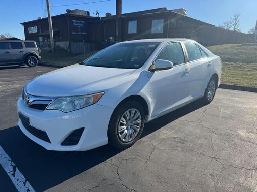 2014 Toyota Camry LE