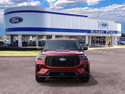 Ruby Red Metallic Tinted Clearcoat 2027 Ford Explorer ST-Line