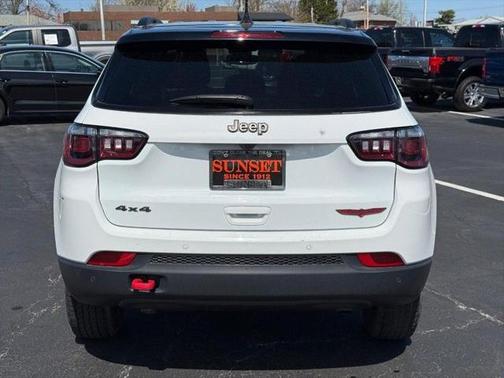 2023 Jeep Compass Trailhawk