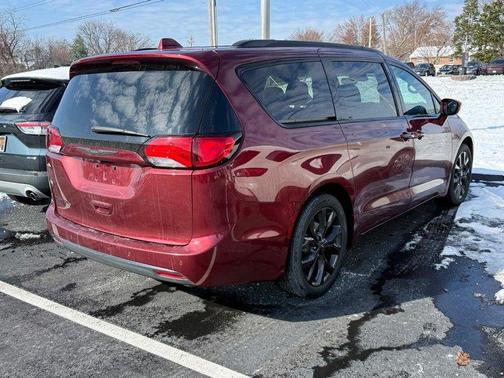 2019 Chrysler Pacifica Touring L