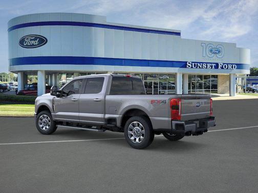Carbonized Gray Metallic 2026 Ford F-250 Lariat