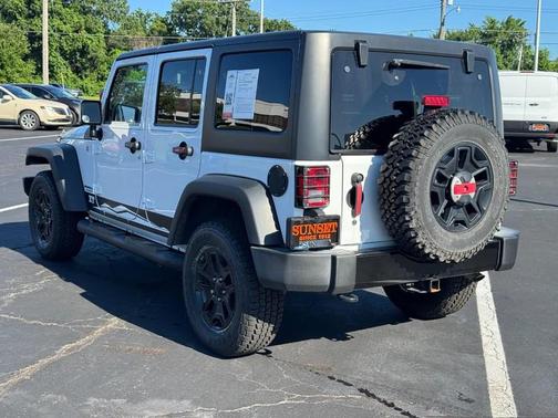 Bright White Clearcoat 2017 Jeep Wrangler Unlimited Willy Wheeler 4x4