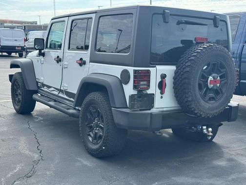 Bright White Clearcoat 2017 Jeep Wrangler Unlimited Willy Wheeler 4x4