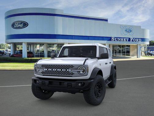 Oxford White 2026 Ford Bronco Badlands
