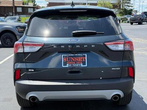 2022 Ford Escape SE
