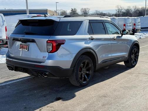 Iconic Silver Metallic 2022 Ford Explorer ST
