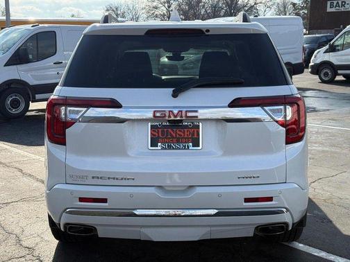 2023 GMC Acadia Denali