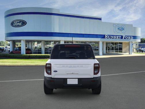 Oxford White 2026 Ford Bronco Sport Outer Banks