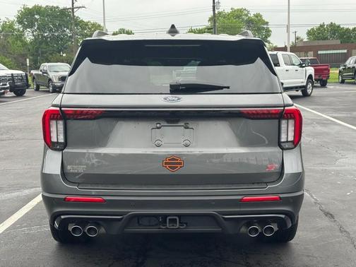 Carbonized Gray Metallic 2025 Ford Explorer ST