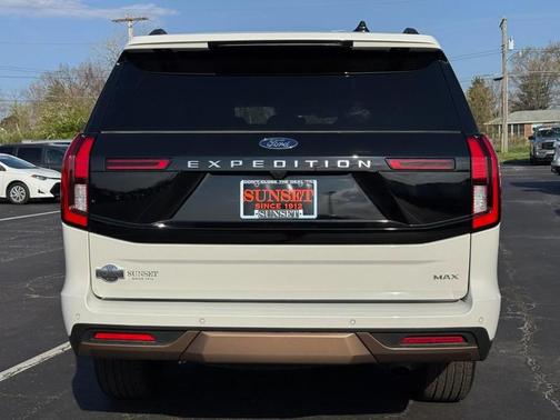 Star White Metallic Tri-Coat 2025 Ford Expedition Max King Ranch