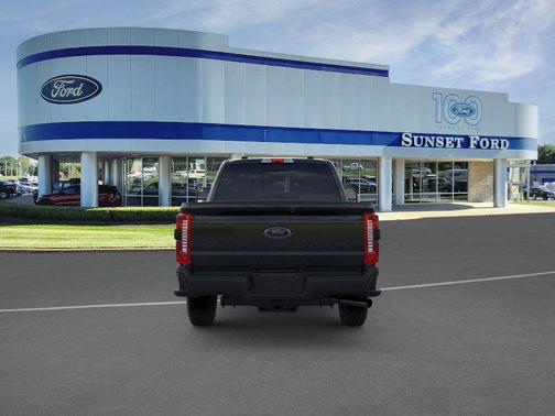Agate Black Metallic 2026 Ford F-250 XLT
