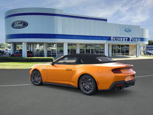 Orange Fury Metallic Tri-Coat 2026 Ford Mustang GT Premium