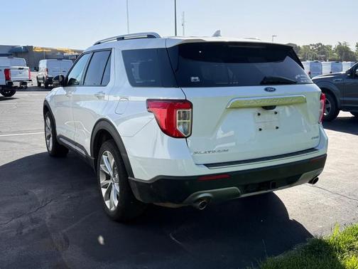 Star White Metallic Tri-Coat 2022 Ford Explorer Platinum