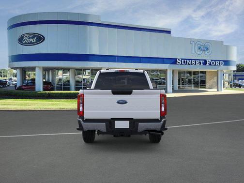 Oxford White 2026 Ford F-250 XLT