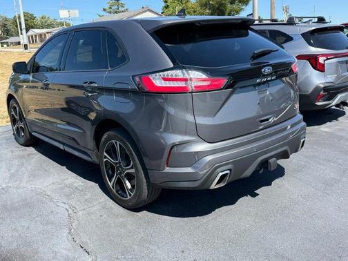 2022 Ford Edge ST