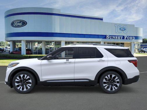 Star White Metallic Tri-Coat 2026 Ford Explorer Platinum