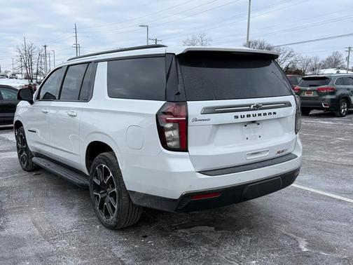 2021 Chevrolet Suburban RST