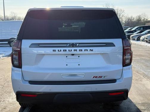 2021 Chevrolet Suburban RST