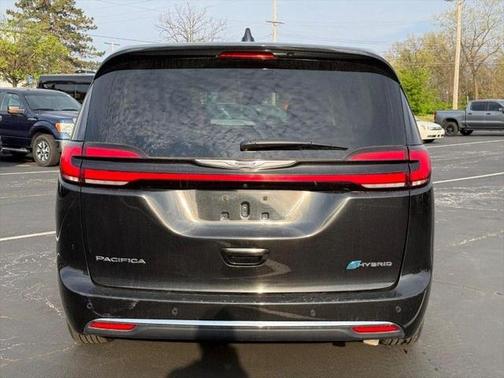 2023 Chrysler Pacifica Hybrid Limited