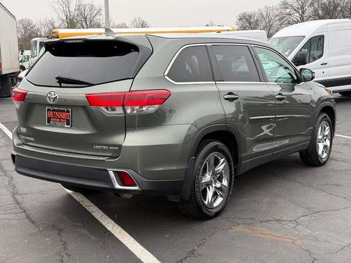 2019 Toyota Highlander Limited Platinum