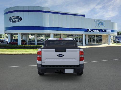 Space White Metallic 2026 Ford Maverick Lariat