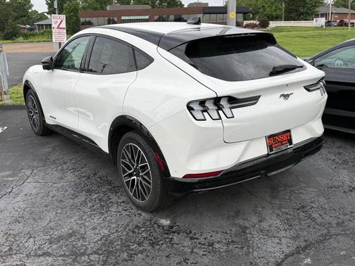 Star White Metallic Tri-Coat 2024 Ford Mustang Mach-E Premium