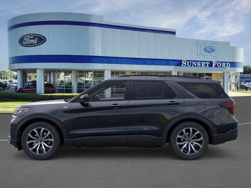 Agate Black Metallic 2026 Ford Explorer ST-Line