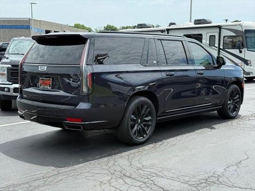 2022 Cadillac Escalade ESV Sport