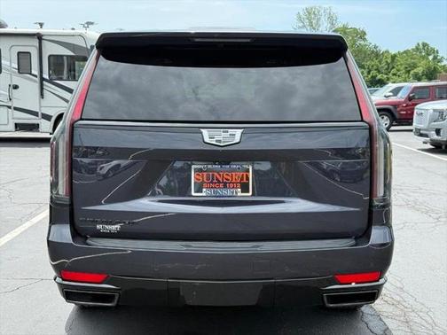 2022 Cadillac Escalade ESV Sport