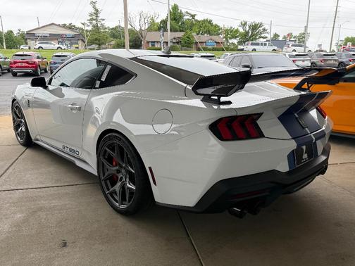 Oxford White 2026 Ford Mustang GT Premium