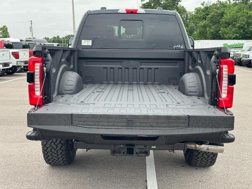 Agate Black Metallic 2026 Ford F-250 Lariat