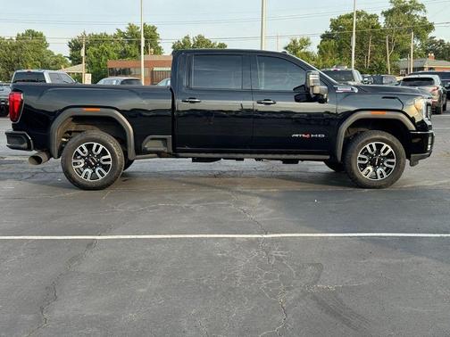 Onyx Black 2023 GMC Sierra 2500 AT4