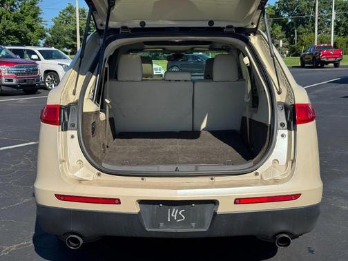 Ivory Pearl Metallic Tri-Coat 2018 Lincoln MKT Reserve