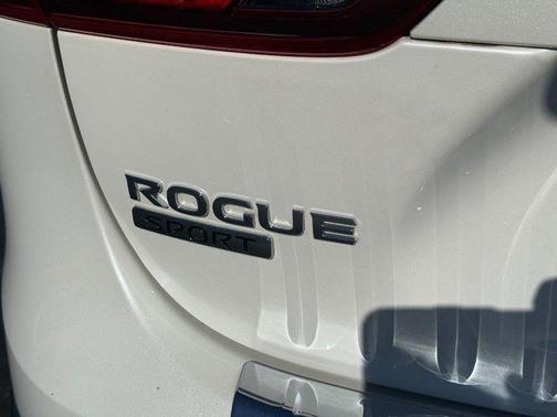 2018 Nissan Rogue Sport SL