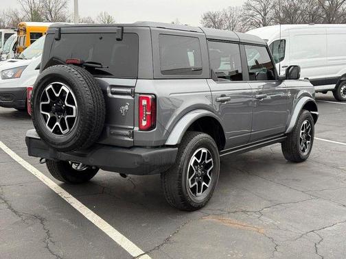 2023 Ford Bronco Outer Banks