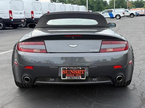 SILVER 2008 Aston Martin V8 Vantage Base