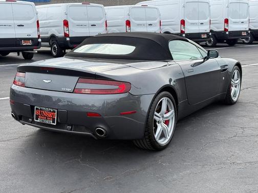 SILVER 2008 Aston Martin V8 Vantage Base