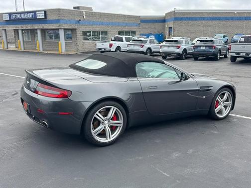 SILVER 2008 Aston Martin V8 Vantage Base