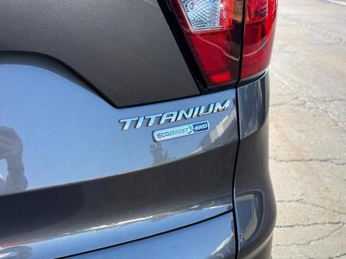 2019 Ford Escape Titanium