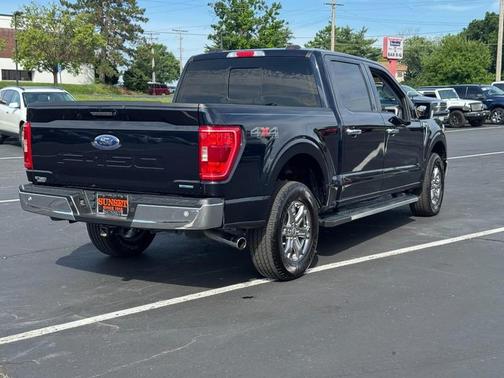 Antimatter Blue Metallic 2022 Ford F-150 XLT