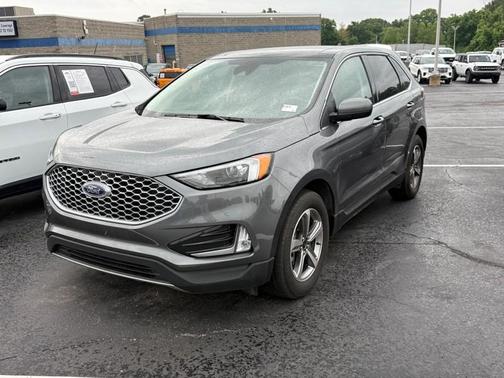 Carbonized Gray Metallic 2024 Ford Edge SEL