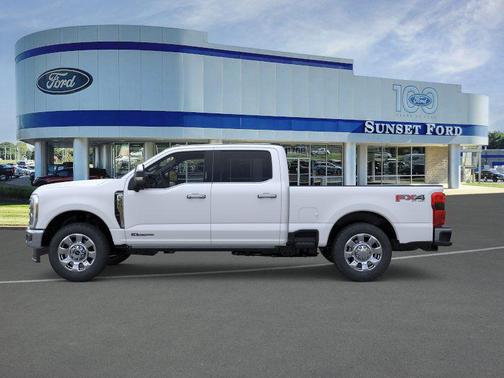 Star White Metallic Tri-Coat 2026 Ford F-350 King Ranch