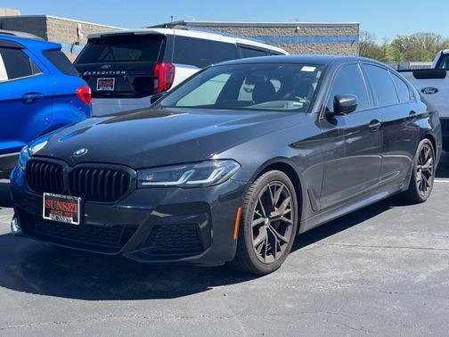 Black Sapphire Metallic 2021 BMW 530 530i
