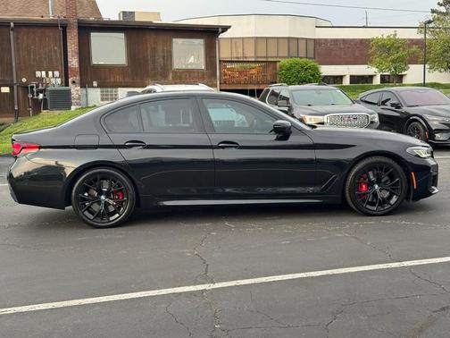 Black Sapphire Metallic 2021 BMW 530 530i