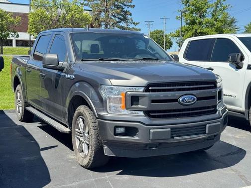 Magnetic Metallic 2018 Ford F-150 XLT