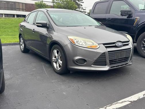 Sterling Gray Metallic 2014 Ford Focus SE