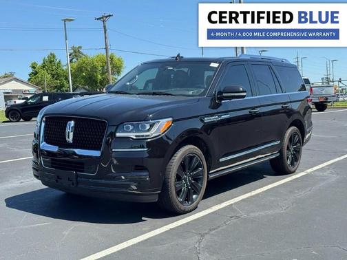 Infinite Black Metallic Clearcoat 2024 Lincoln Navigator Reserve