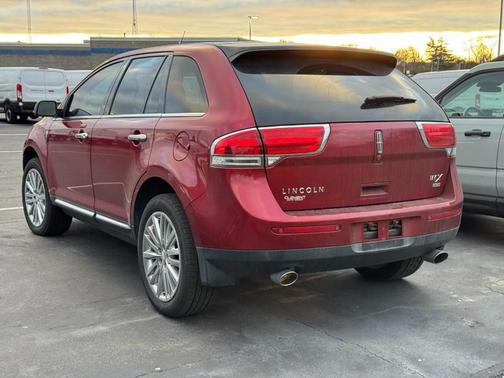 Ruby Red Metallic Tinted Clearcoat 2013 Lincoln MKX Base