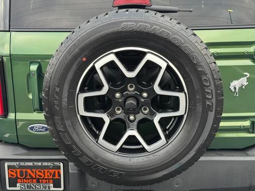 Eruption Green Metallic 2025 Ford Bronco Outer Banks